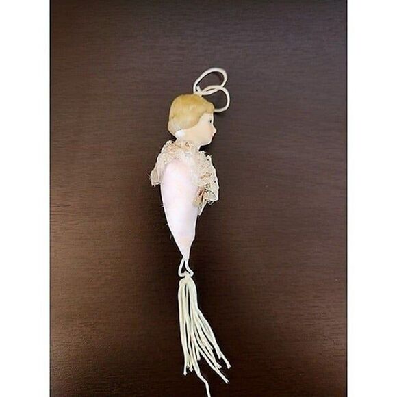 Vintage Victorian Themed Christmas Ornaments - Picture 7 of 9